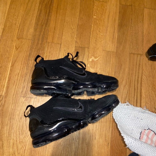 Nike Air VaporMax like new, size 45, black sneakers