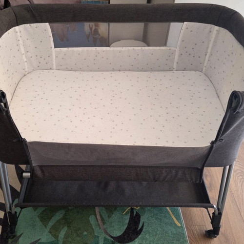 Bebe Stars Crib with Mattress, Side Opening and Wheels light grey like new