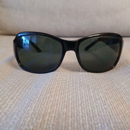 Louis Vuitton sunglasses unisex used, black