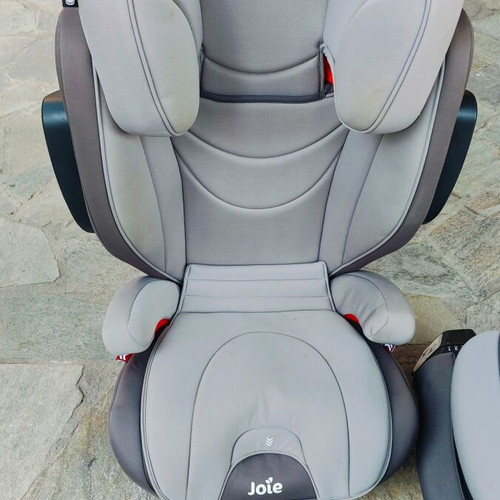 Joie ISOFIX child car seat with cushion for 9-36 kg like new