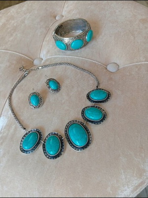 Jewelry set new, ideal for all occasions