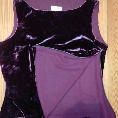Liz Claiborne Sleeveless Velvet Top Purple/Burgundy Size M Like New