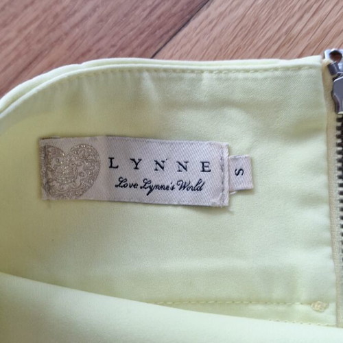 Pencil skirt Lynne used, yellow fitted with back slit, size S