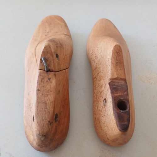 Wooden shoe lasts like new, pair for men and women