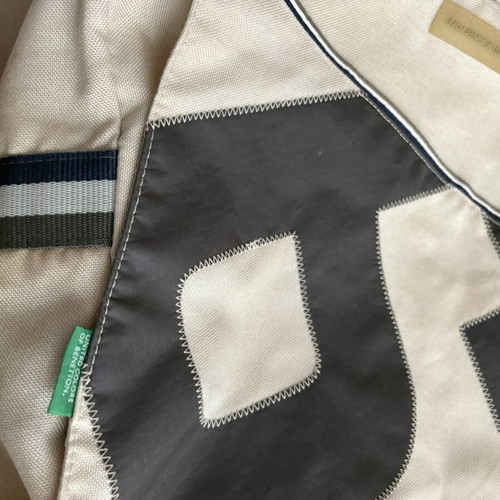 Benetton messenger bag beige used with two compartments and pocket