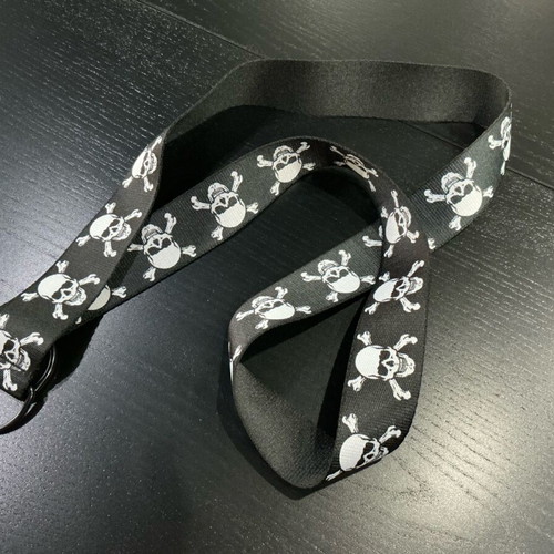 Black belt with skulls like new, adjustable