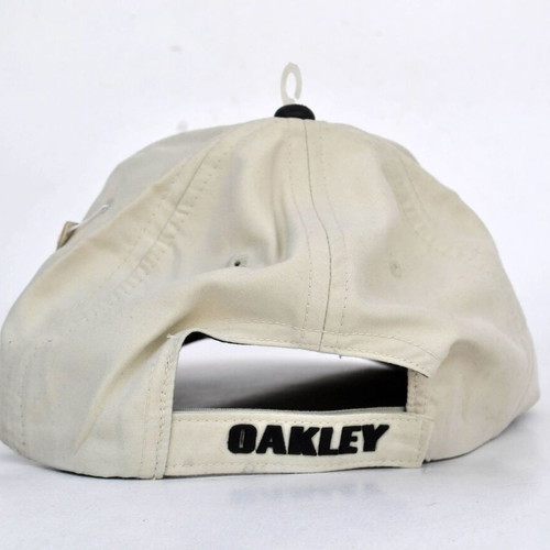 Oakley unisex grey hat new with tags