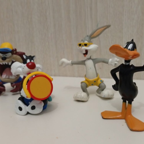 Warner Bros Looney Tunes figures set used with Bugs Bunny ear damage