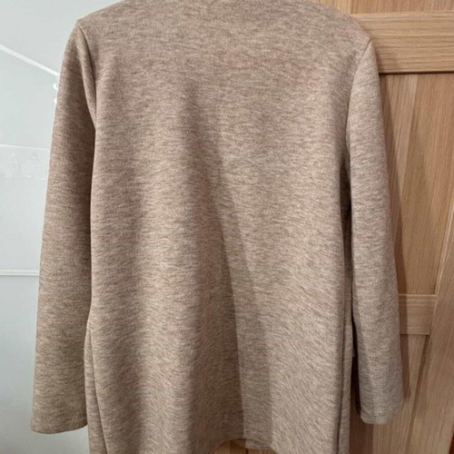 Coat beige size L 40 12 like new