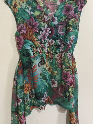 Bill Cost floral blouse with belt size S like new