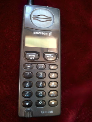 Ericsson GH388 Vintage Mobile Phone 1995 used, collectible retro GSM
