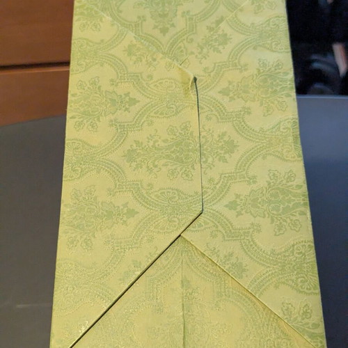 Gucci paper bag medium used condition