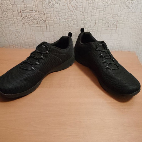 Skechers sports black sneakers new size 42