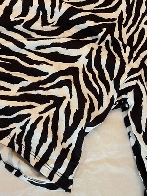 Zevre long-sleeve blouse new, shirred design, size S/M, black-white