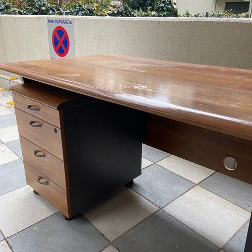 Office desk like new with wheeled wooden drawer unit