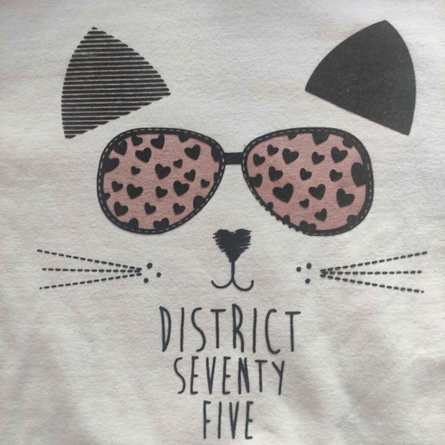 District 75 women's/kids hoodie like new, white/pink with cat design