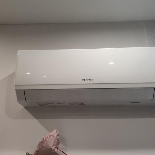 GREE split/multi inverter air conditioners, 2 indoor + 1 outdoor units