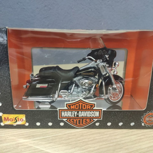 Harley-Davidson DYNA SPORTSTER SPRINGER 1999 motorcycle model 1/18 scale