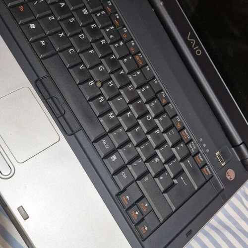 Sony Vaio PCG-9W2M for parts or repair without memory and hard drive