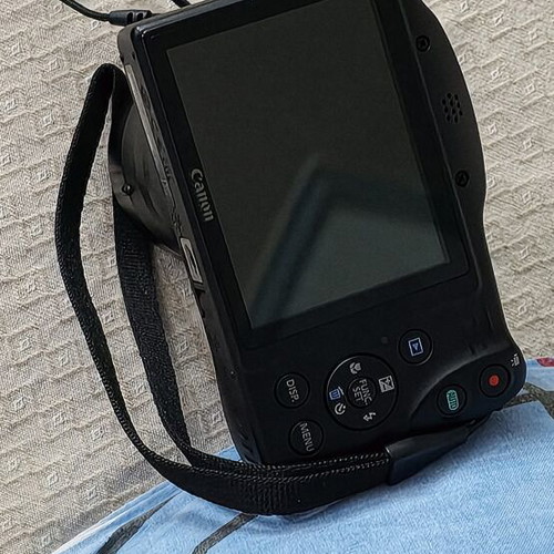 Canon PowerShot SX410 IS camera like new with Case Logic bag