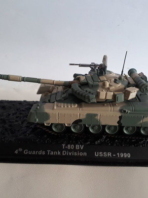 Collectible T-80 BV 4th Guards Tank Division USSR-1990 1/43 scale tank new