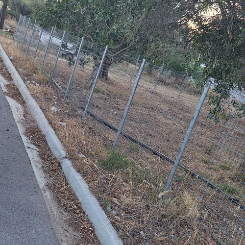 Land 750 m² in Kineta beach, buildable, corner plot