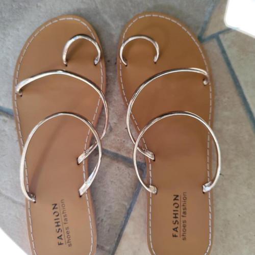 Sandals size 39 like new, beige