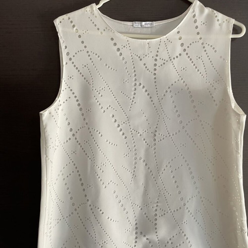 Zara white sleeveless top like new, size S
