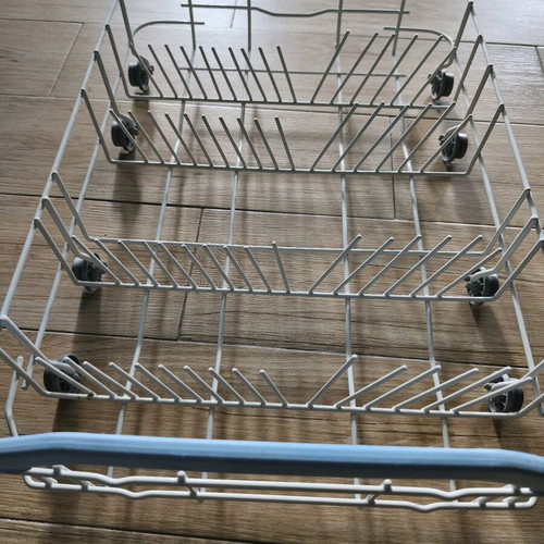 Indesit dishwasher basket used, lower rack