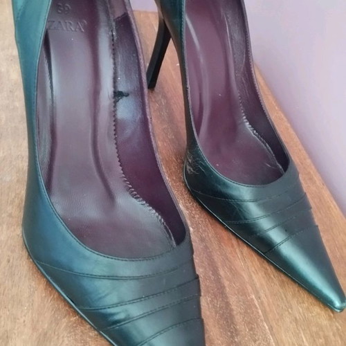 Zara pointed black pumps used, size 39