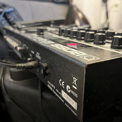 Boss GT-8 multi-effects pedal like new with bag and original power supply