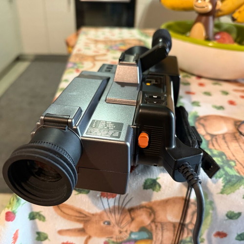 Hitachi Saticon VK-C840 videocamera like new