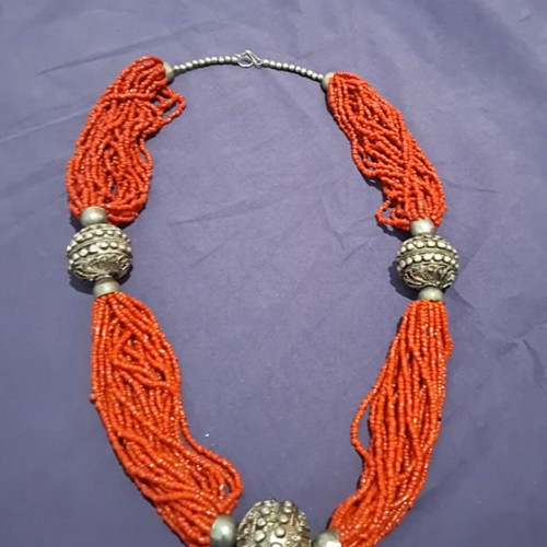 Necklace and bracelet vintage multi-strand set with coral like new, red and silver