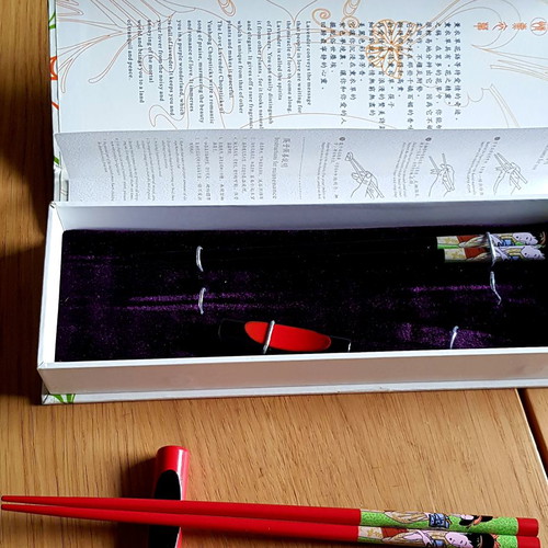 Chinese Yunhong chopsticks set 2 pairs with rests in gift box