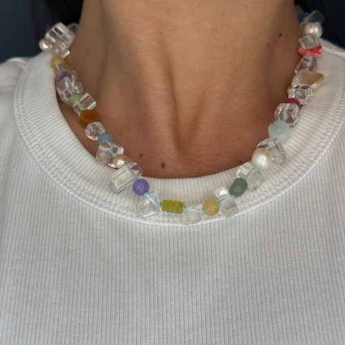 Quartz necklace with semi-precious stones and pearls on blue silk thread, new