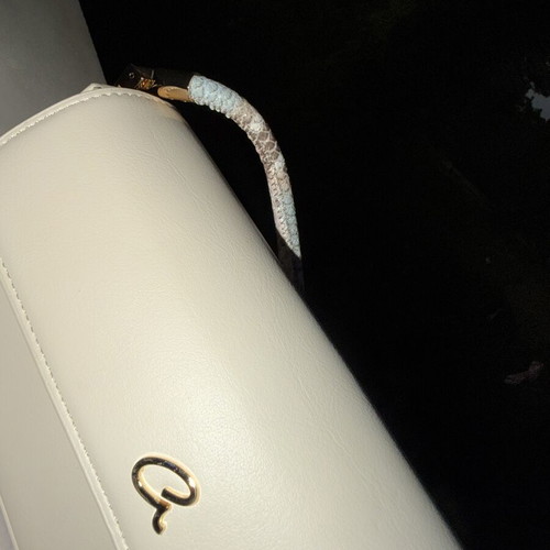 Axel shoulder bag beige like new with leather strap