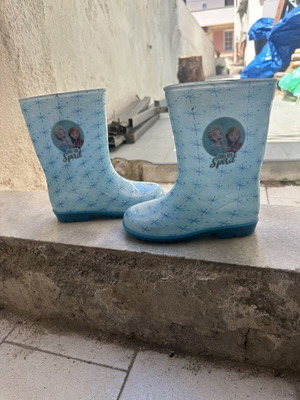 Disney Frozen Elsa children's rain boots size 28