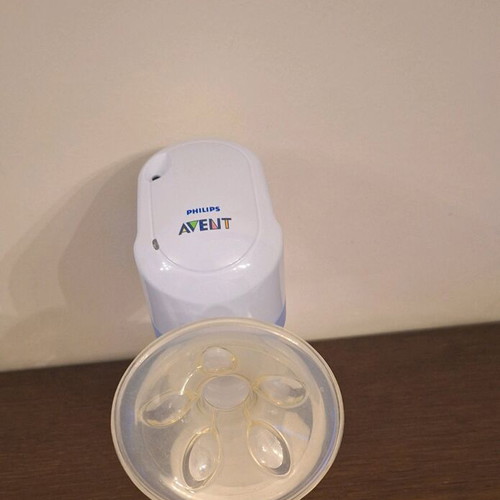 Philips Avent electric breast pump like new