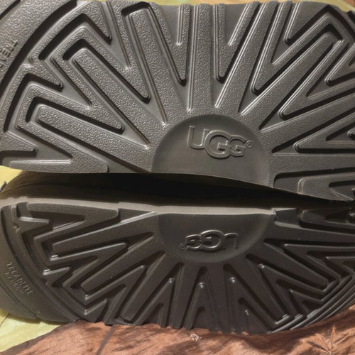 Ugg men's shoes new size 45 black and grey