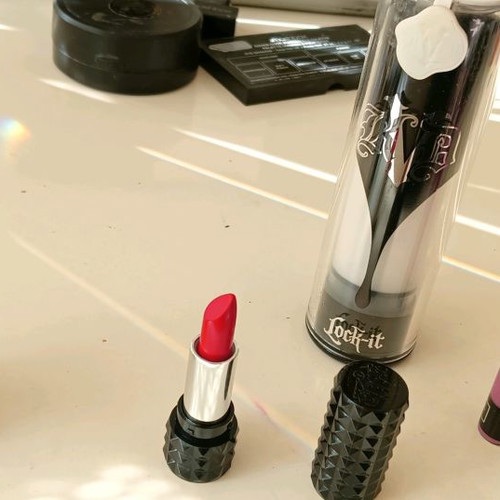 Kat Von D lipstick and primer pack used