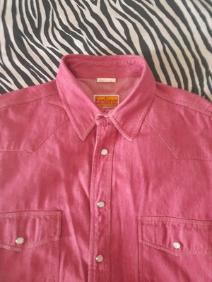 Explorer jean shirt L short sleeve like new, red pink