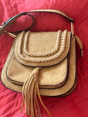Beige crossbody bag like new