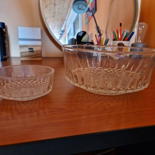 Salad bowl and small bowl used, glass