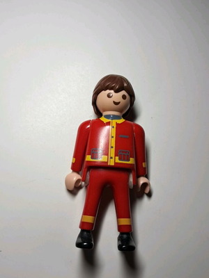 Playmobil φιγούρα διασώστη με κόκκινη στολή