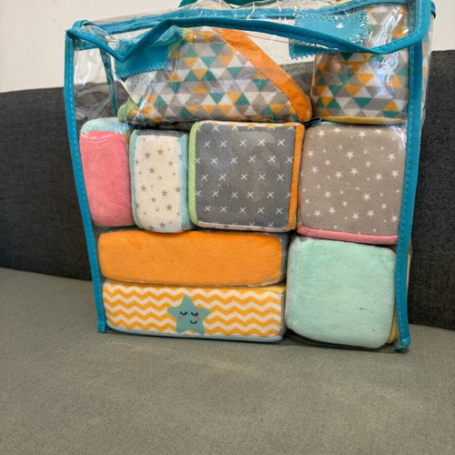 Imaginarium fabric activity cubes like new for small children
