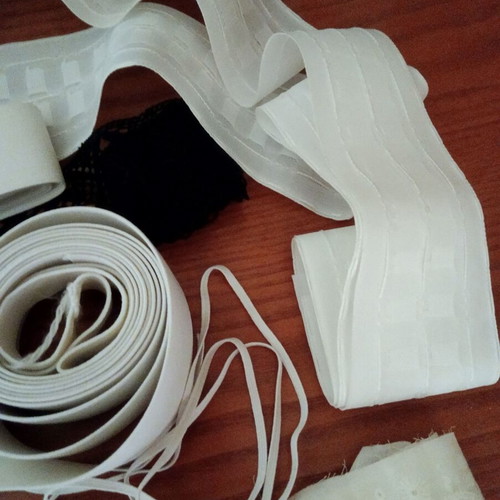 Elastic bands and lace like new, curtain tape with pockets