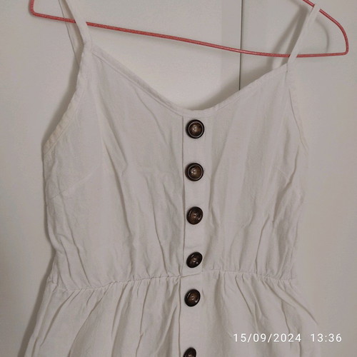 white midi dress with 50s vibe 65% cotton with buttons