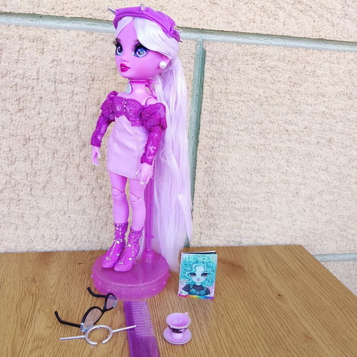 Shadow High Series 3 Lavender Lynn doll