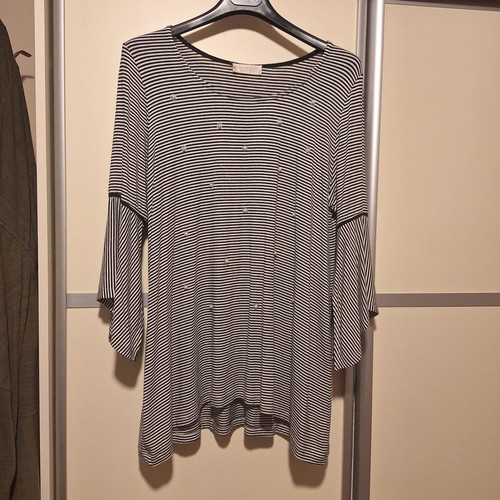 Derpouli women's striped black and white blouse with pearls like new