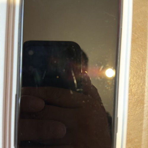 iPhone SE 3rd Gen 128GB 5G used, Midnight color
